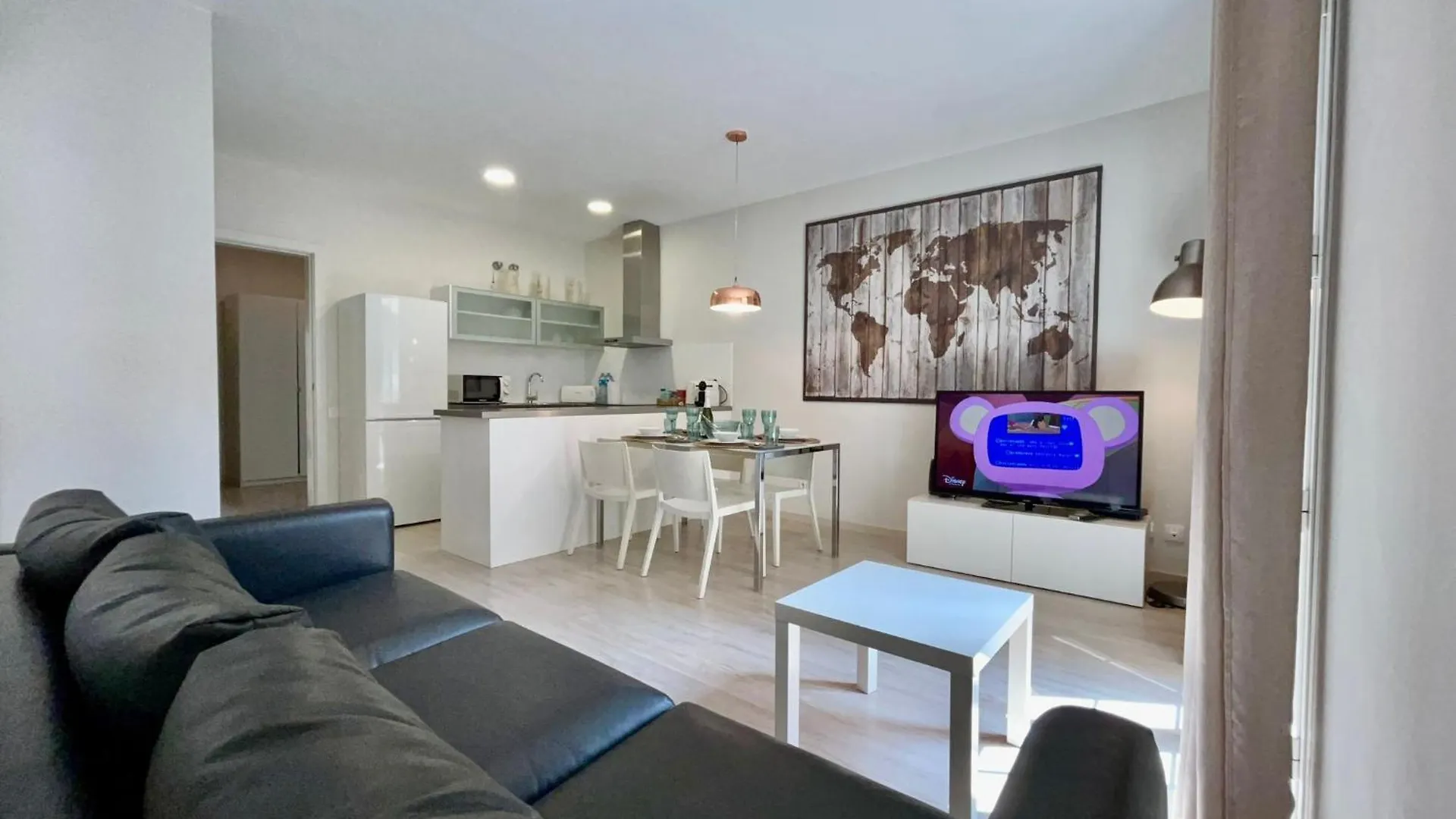 Barcelonaforrent Urban Town Suites 0*, Барселона