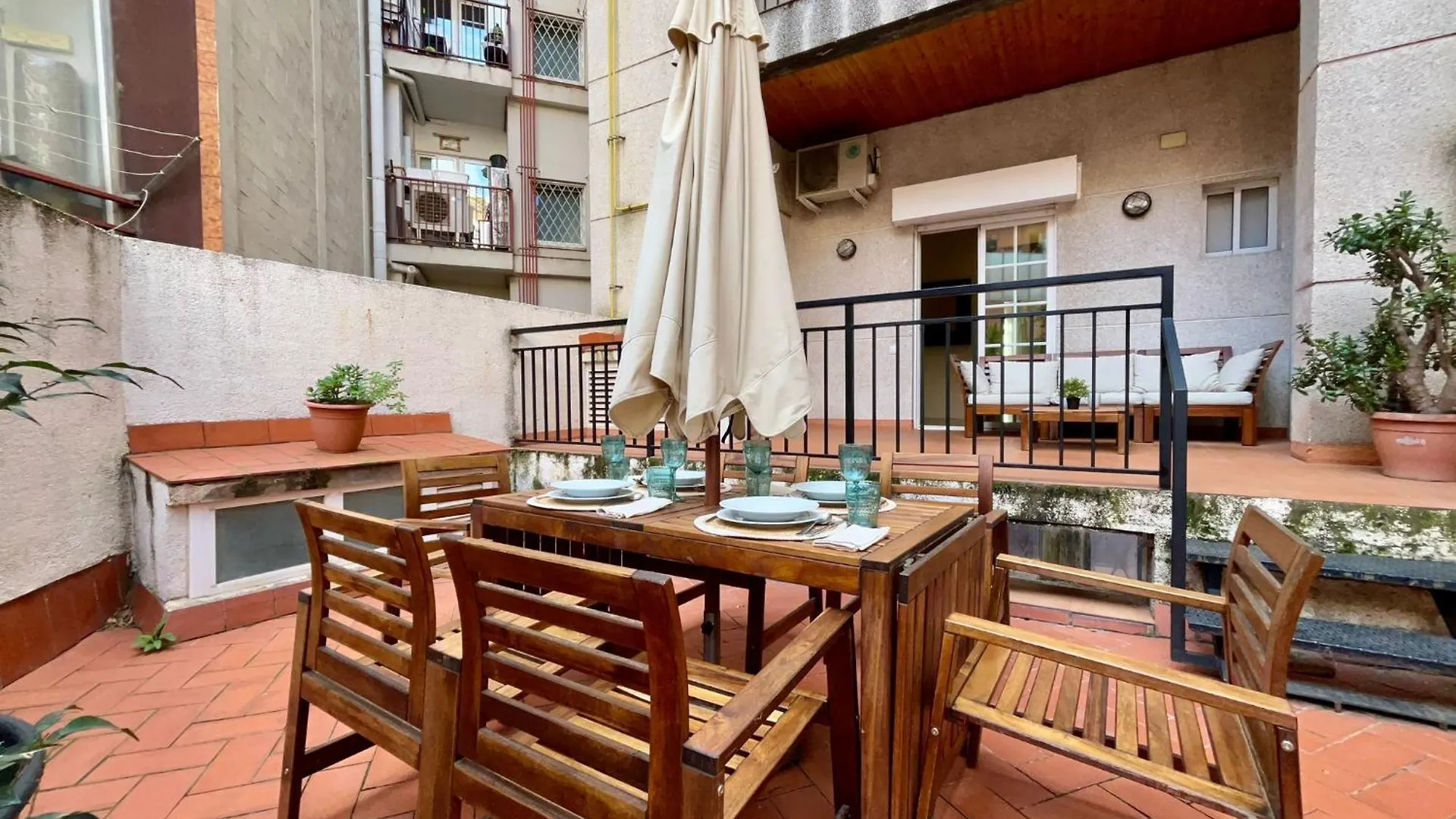 Barcelonaforrent Urban Town Suites 0*, Барселона