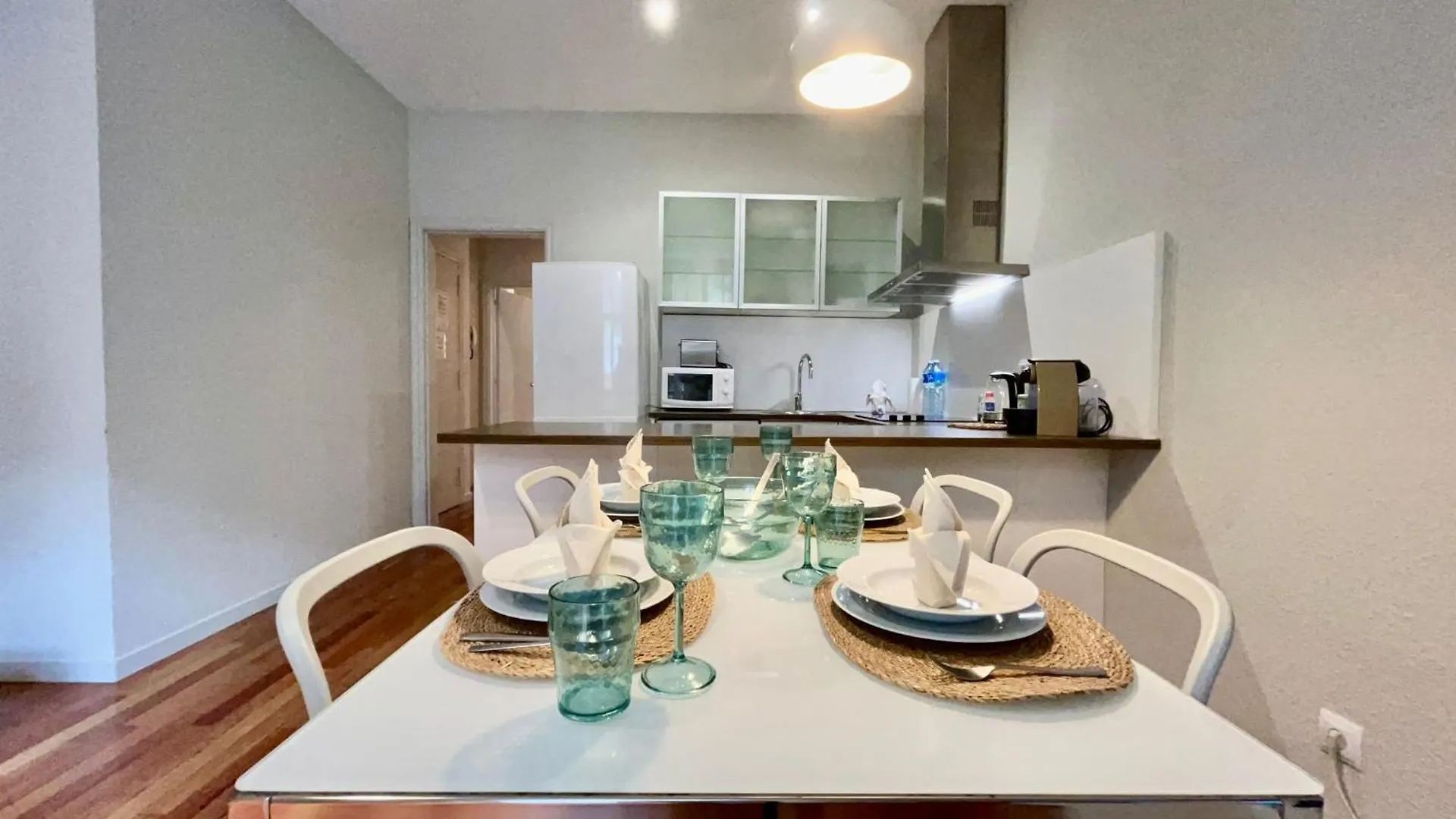 Barcelonaforrent Urban Town Suites 0*, Барселона Испания