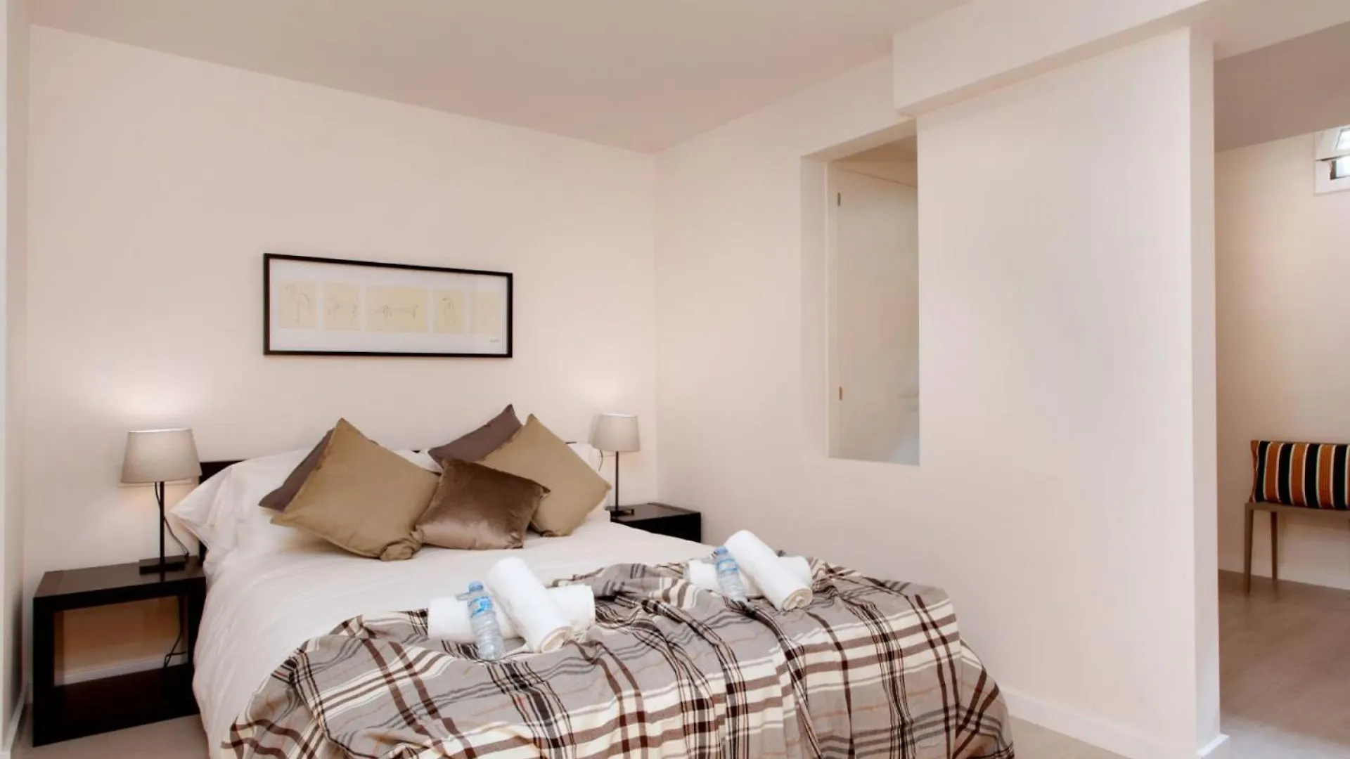 Barcelonaforrent Urban Town Suites Барселона